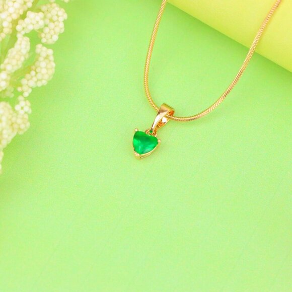 "Tiny Green Heart Pendant in Gold Plated Brass, XPPT1302 - Picture 11 of 12